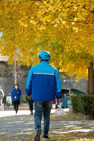 超慢速比薩遞送服務 重新定義外賣的‘慢’藝術